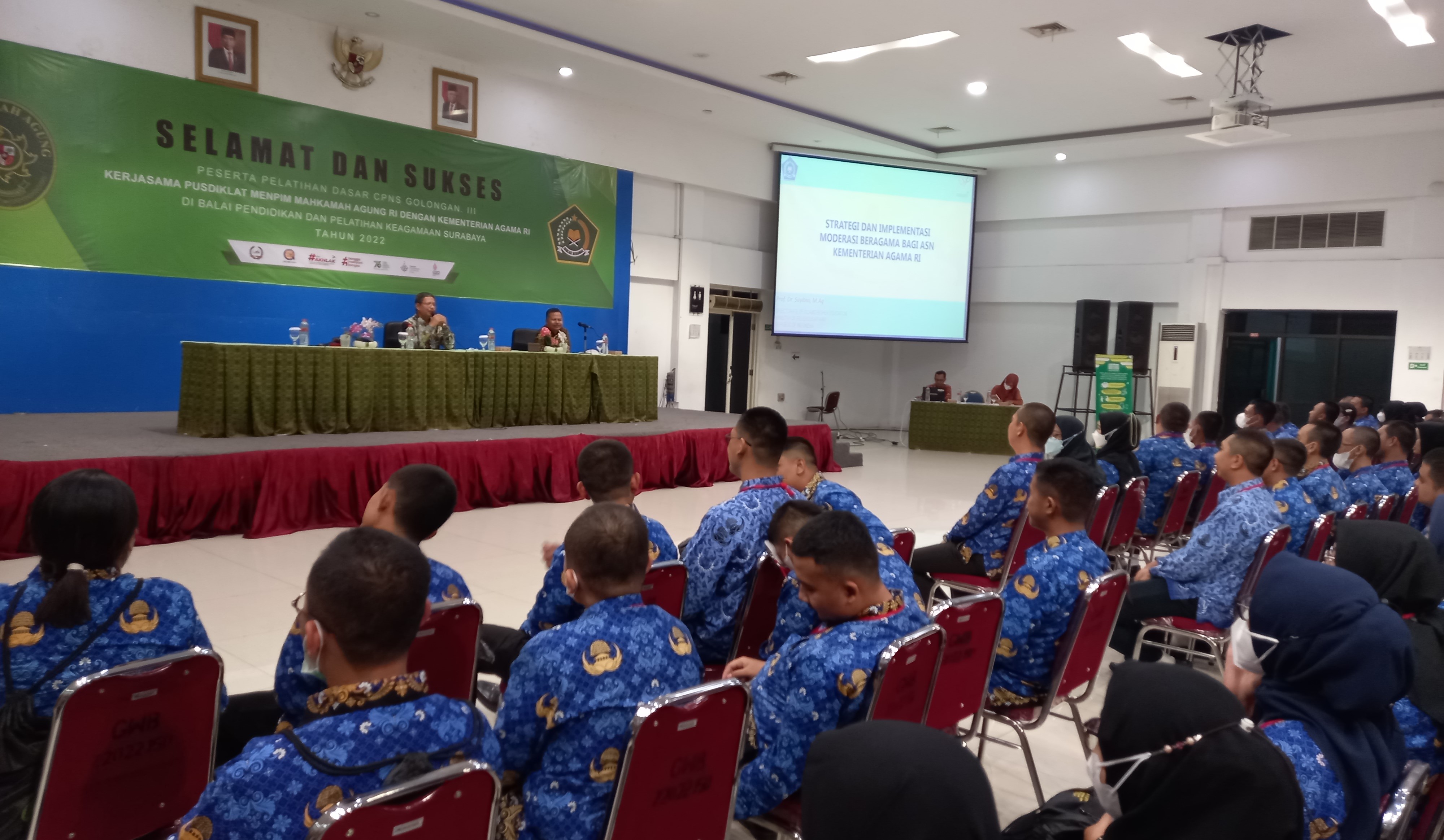 Berikan Ceramah di Hadapan Peserta Latsar, Kepala Balitbang dan Diklat Kemenag RI Sampaikan Tiga Kriteria PNS yang Ideal